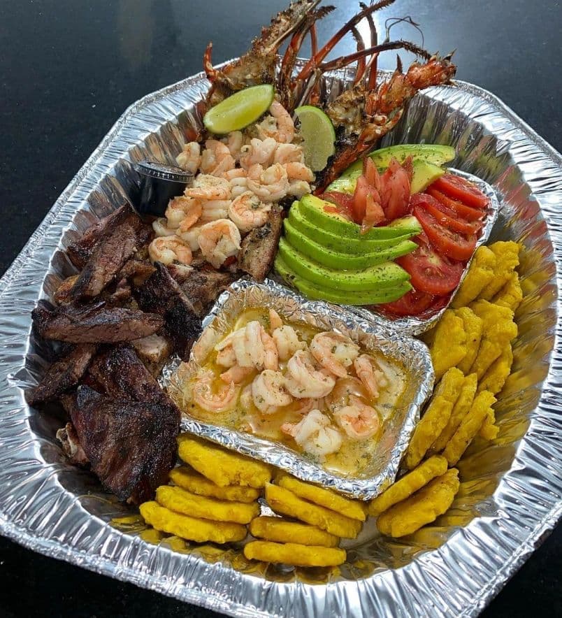 Bandeja Mar y Tierra – Punto Parrillada, Santo Domingo